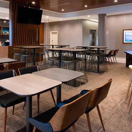 Springhill Suites By Marriott Kansas City Northeast Екстериор снимка