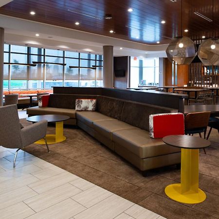 Springhill Suites By Marriott Kansas City Northeast Екстериор снимка
