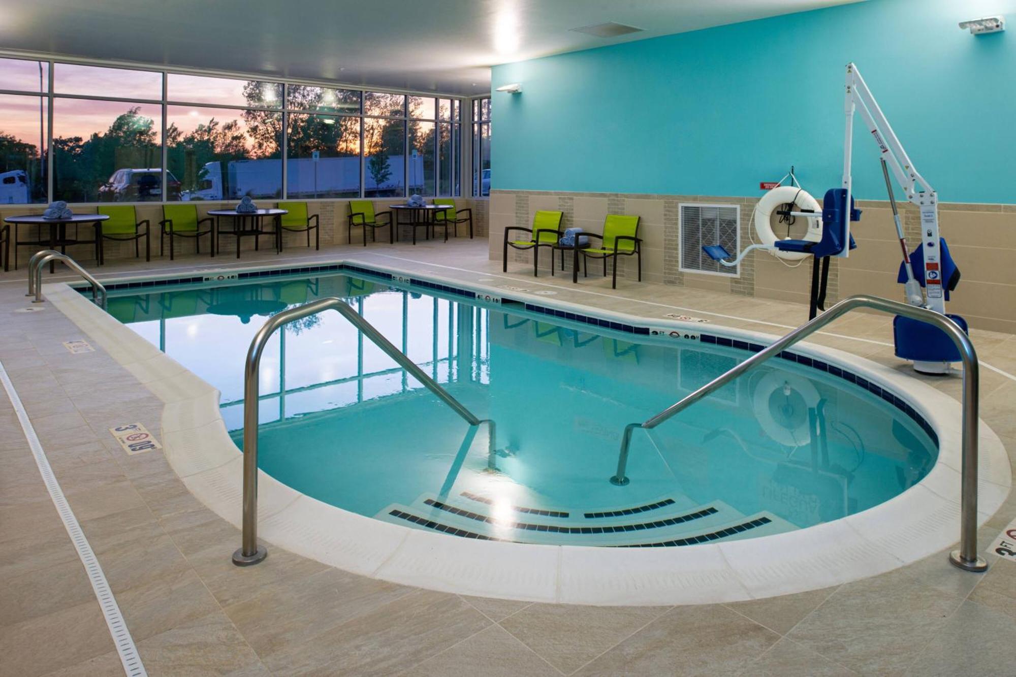 Springhill Suites By Marriott Kansas City Northeast Екстериор снимка