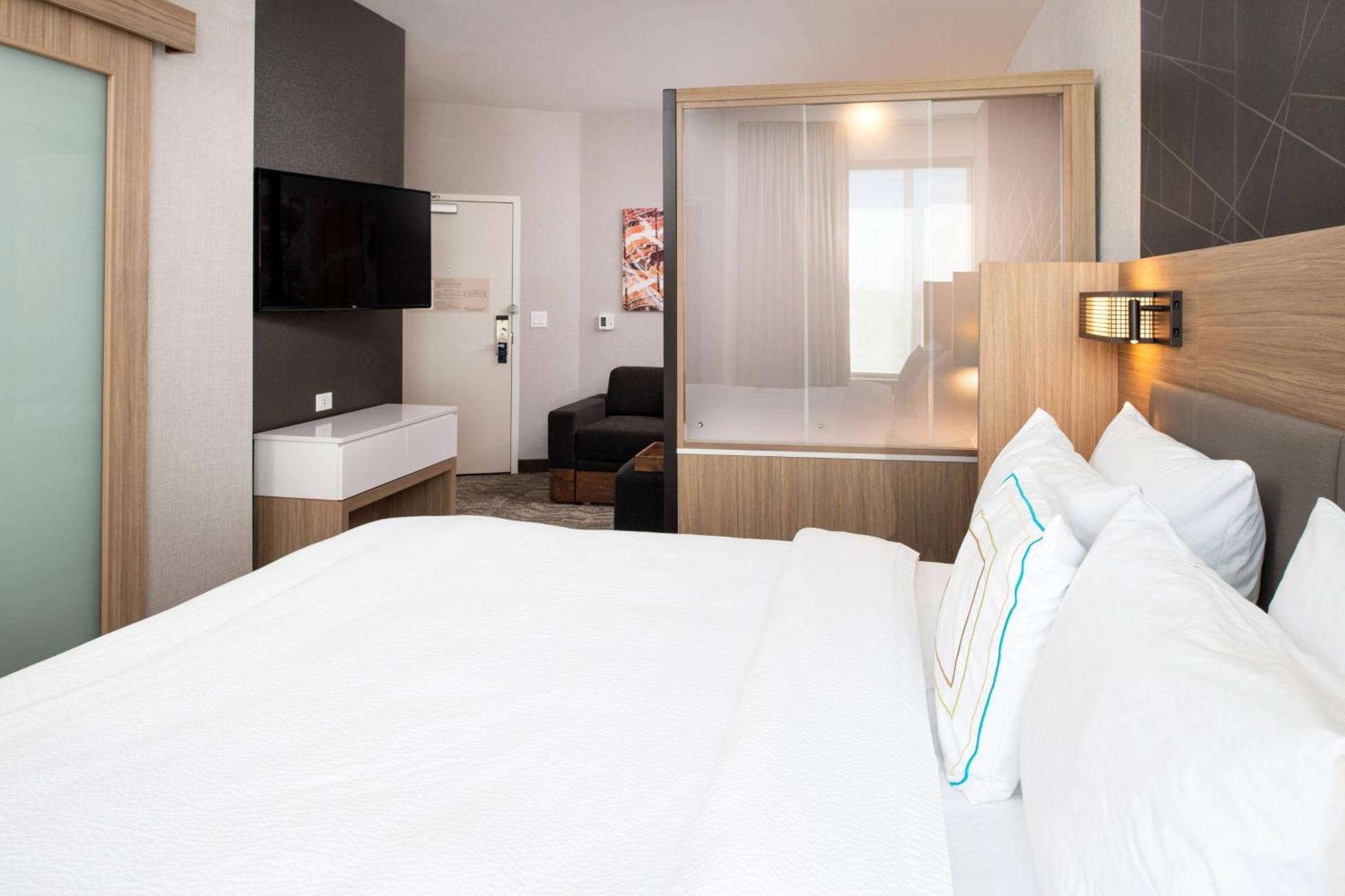 Springhill Suites By Marriott Kansas City Northeast Екстериор снимка
