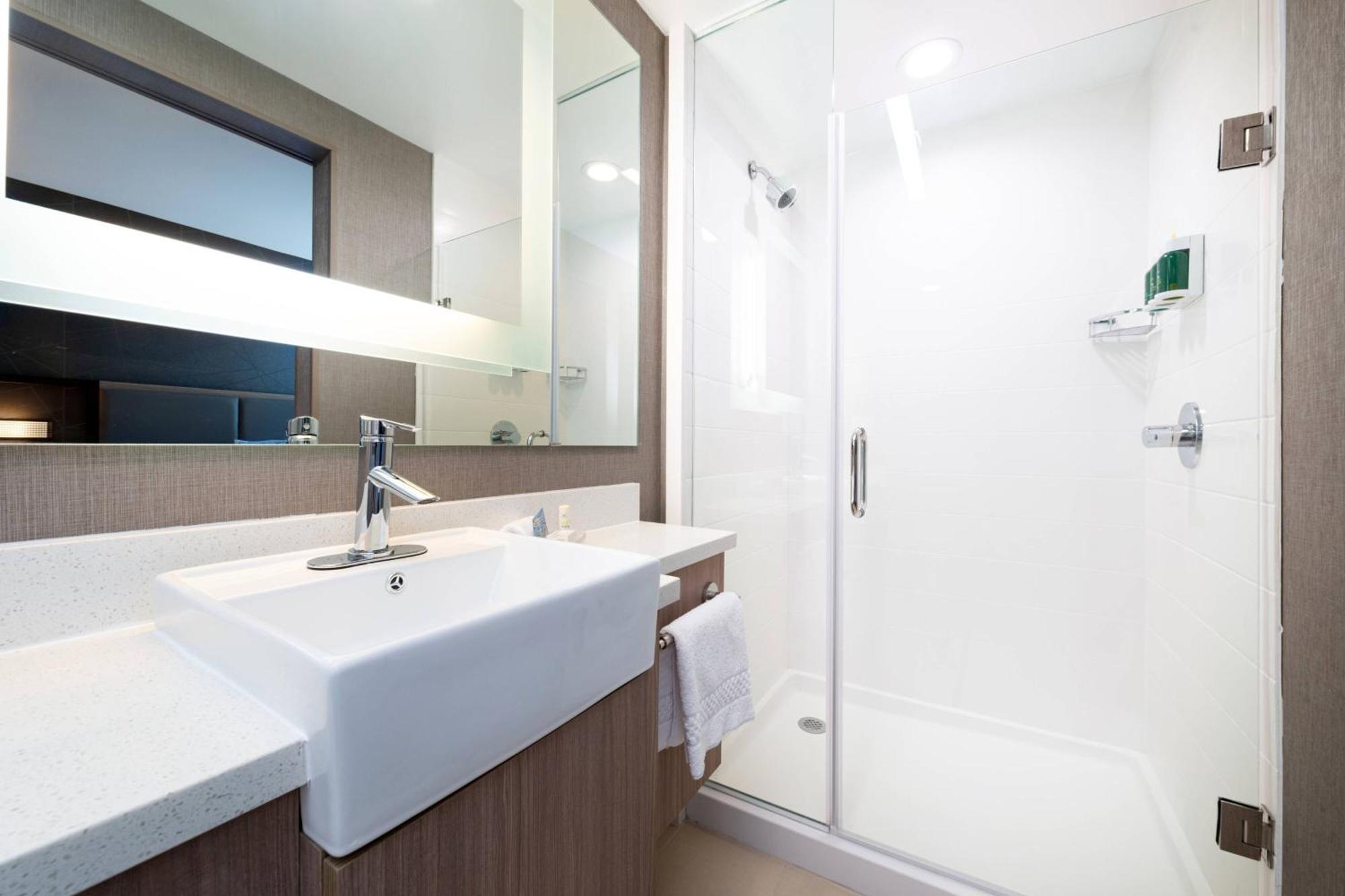 Springhill Suites By Marriott Kansas City Northeast Екстериор снимка