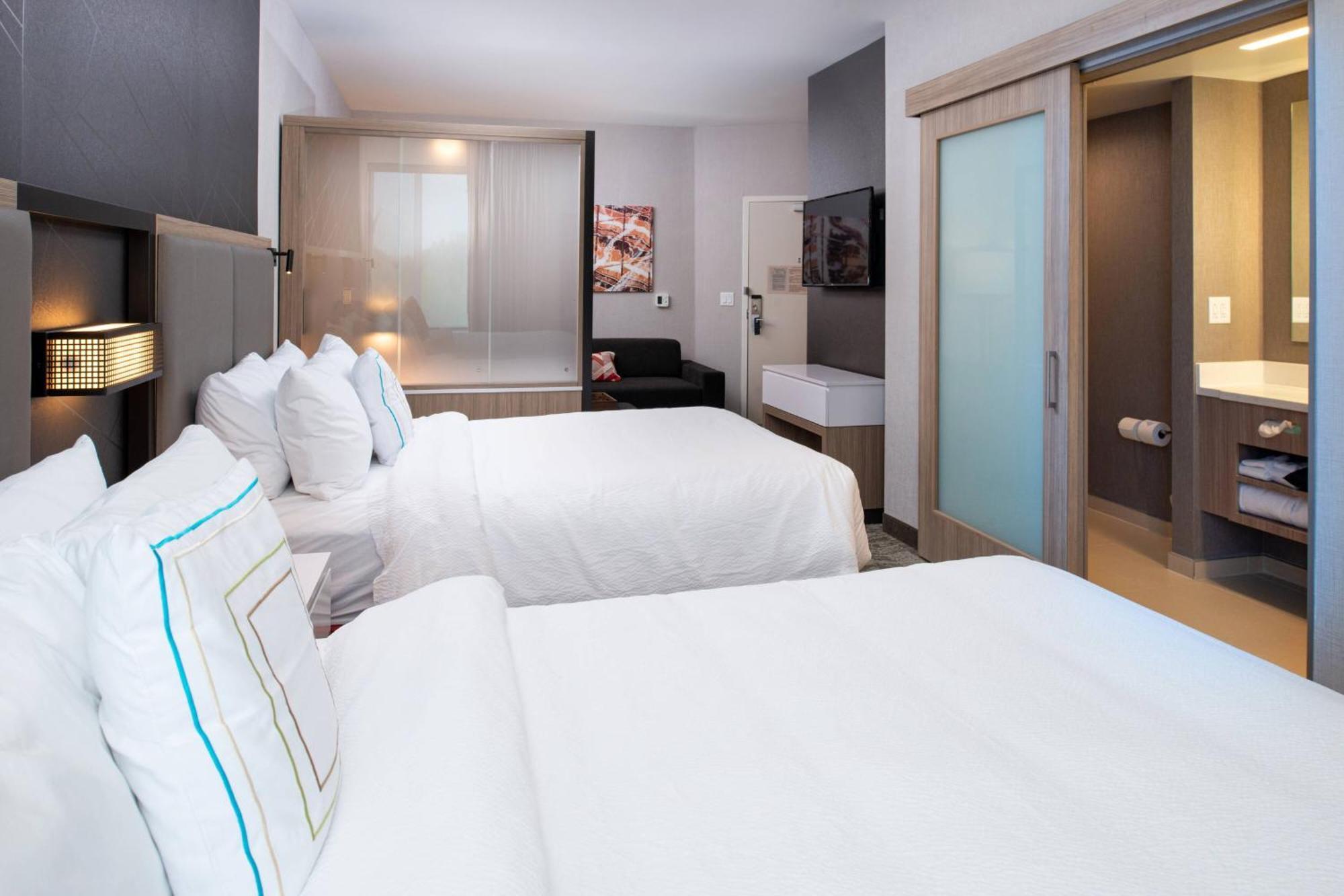 Springhill Suites By Marriott Kansas City Northeast Екстериор снимка